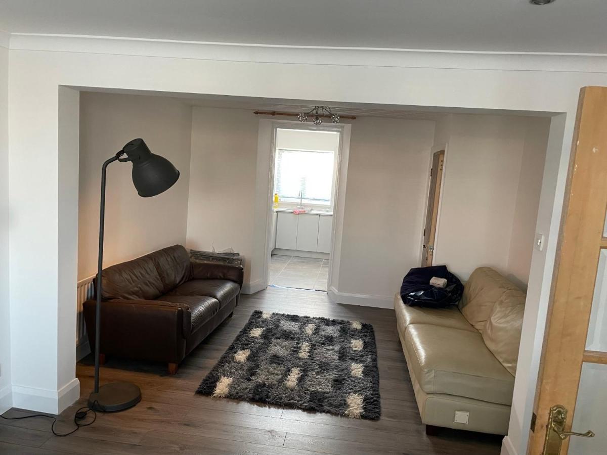 Enfield Street House Behind Portstewart Promenade With Partial Sea View From Front 3 Bed Sleeps 7 Vila Exterior foto