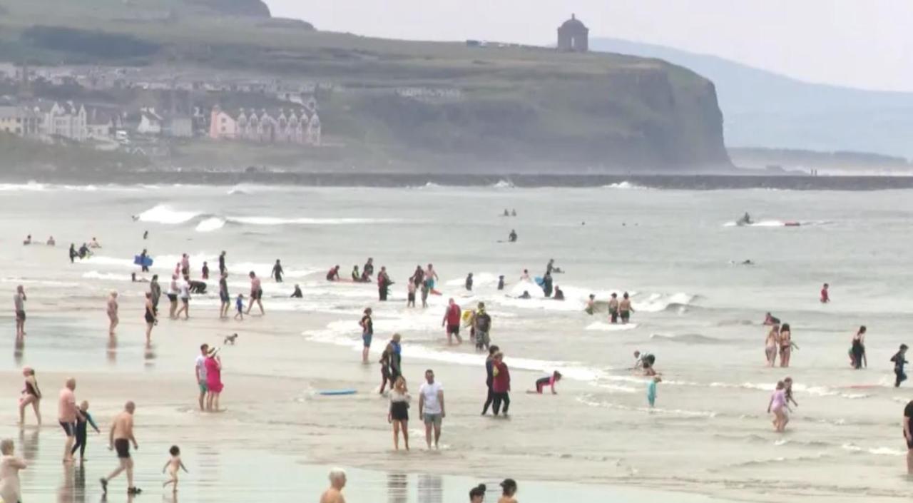 Enfield Street House Behind Portstewart Promenade With Partial Sea View From Front 3 Bed Sleeps 7 Vila Exterior foto