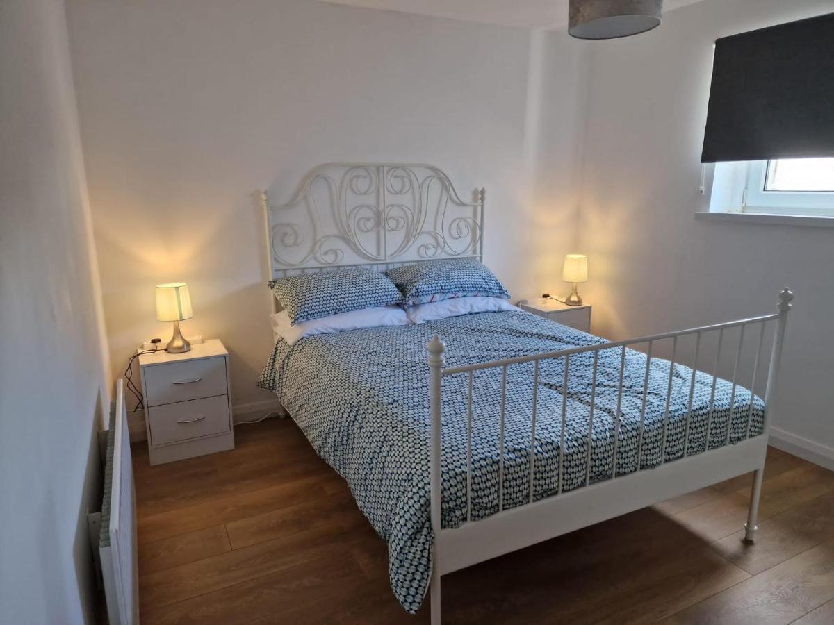 Enfield Street House Behind Portstewart Promenade With Partial Sea View From Front 3 Bed Sleeps 7 Vila Exterior foto